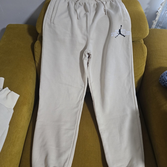 Nike Kids Casual Bottoms in Cream - Picture 3 of 13